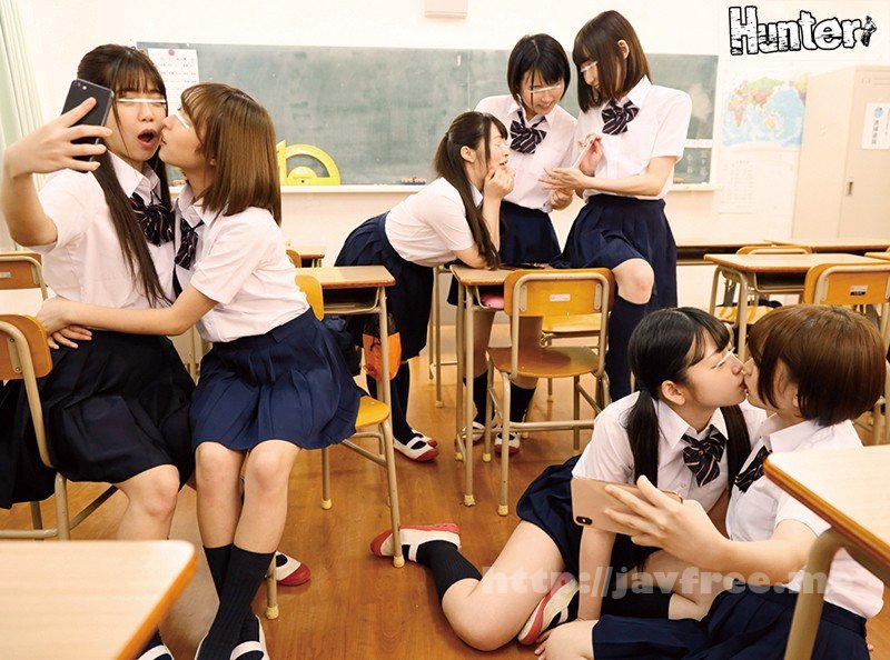 [HD][HUNTA-798] クラスの女子の間でベロチュー大流行！教室内で女子たちがチューしまくり！見ていたボクもベロチューブームに巻き込まれた。それだけでは終わらず…