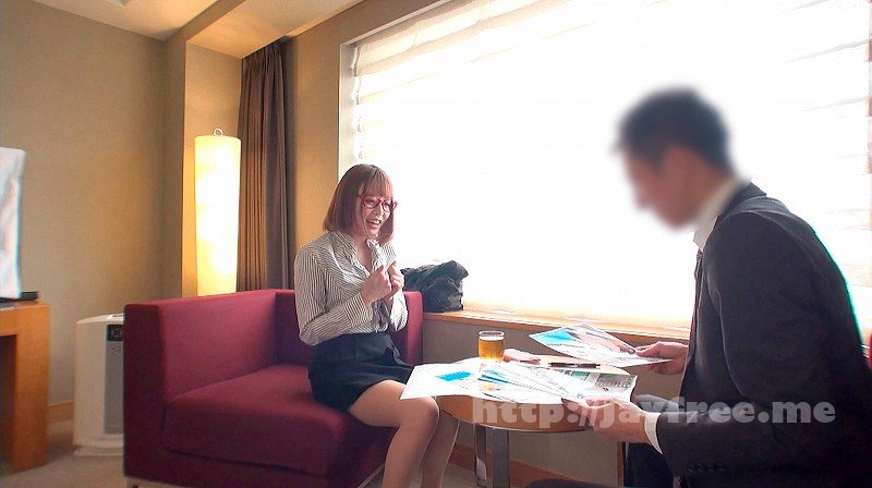 [HD][JUKF-040] AV事務所で働くドスケベ巨乳女子マネージャーがクライアント相手に肉体接待 「社長、私といっぱいエッチな事をしましょ！？」 浜崎さん 浜崎真緒