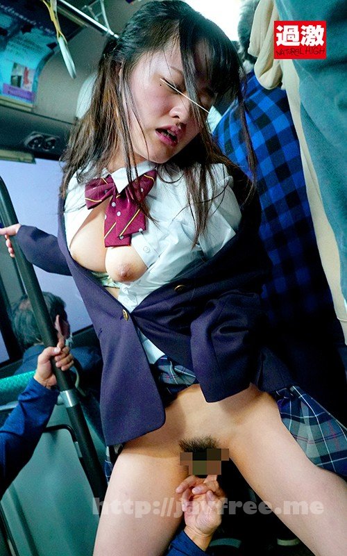 [HD][NHDTB-404] 満員バスで背後から制服越しにねっとり乳揉み痴●され腰をクネらせ感じまくる巨乳女子○生10